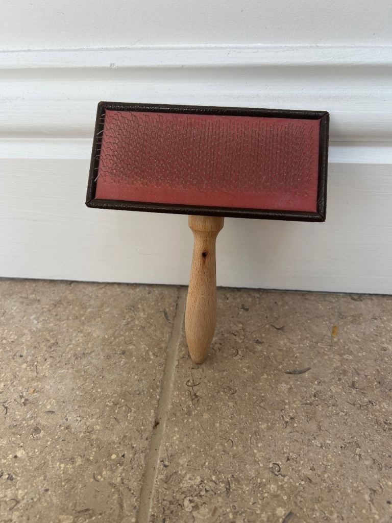 Lawrence Slicker Pet Brush Small