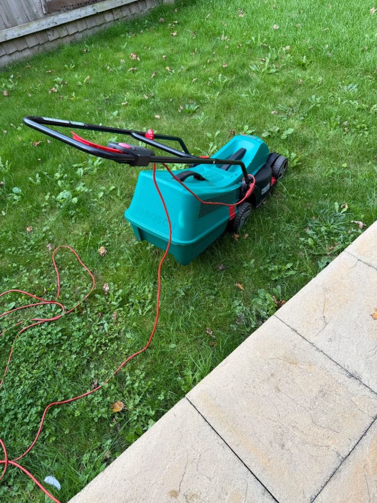 Bosch Rotak 34R Electric Lawnmower – really Good Condition