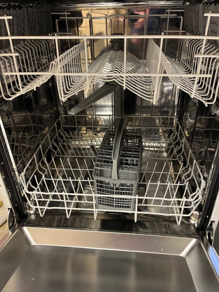 CDW60W18 Dishwasher – White, Good Condition, Passed Electrical Safety Test