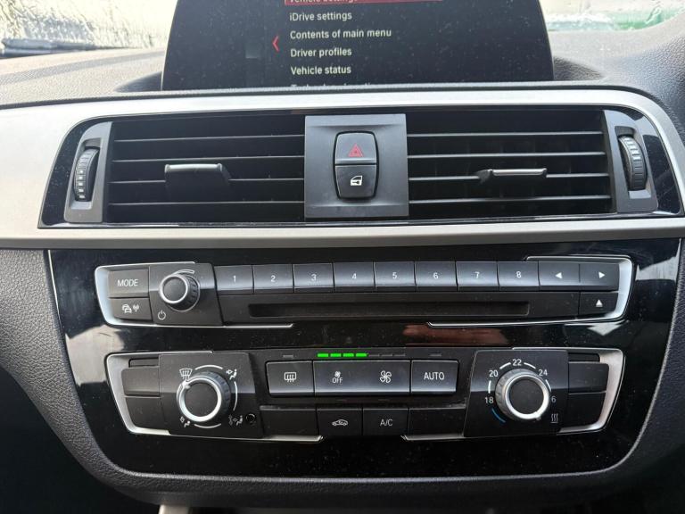 2017 BMW 1 Series 116d SE Business 5dr [Nav/Servotronic] HATCHBACK DIESEL Manual