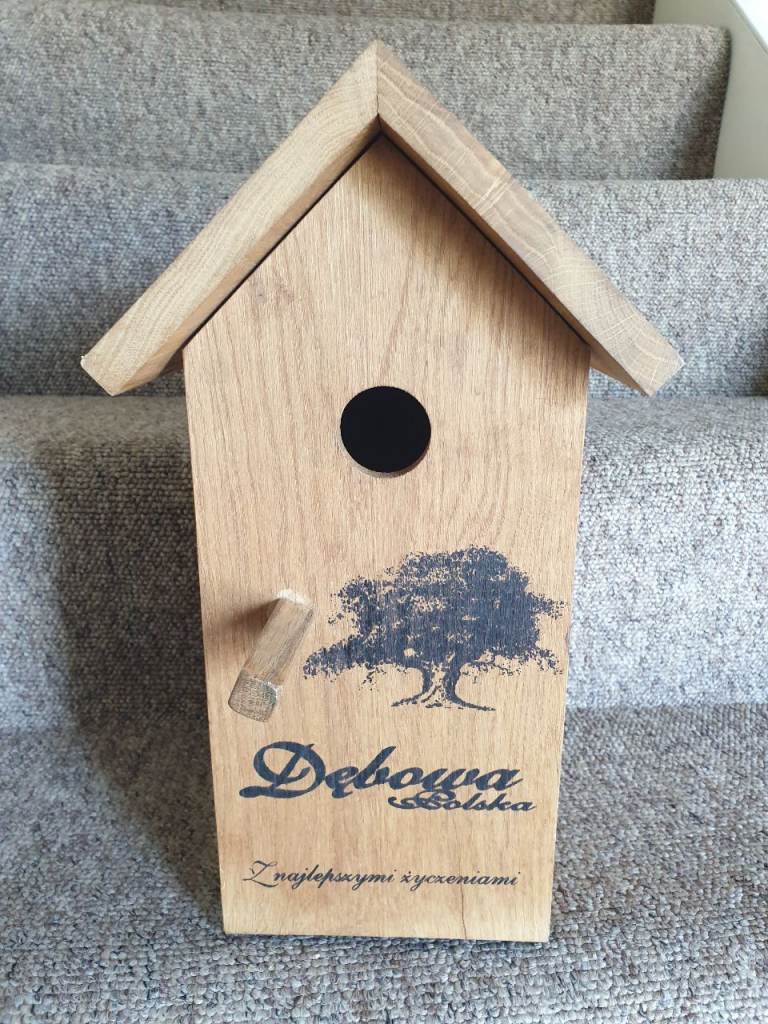 Oak bird box