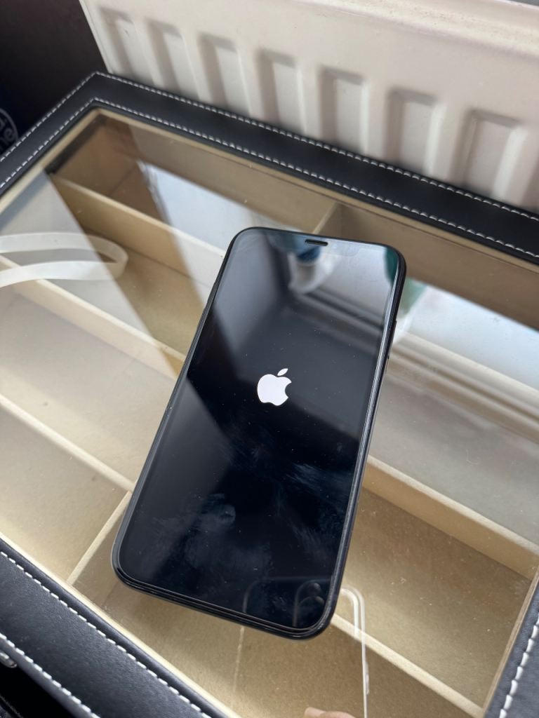 Apple iPhone XR – Black, Good Condition