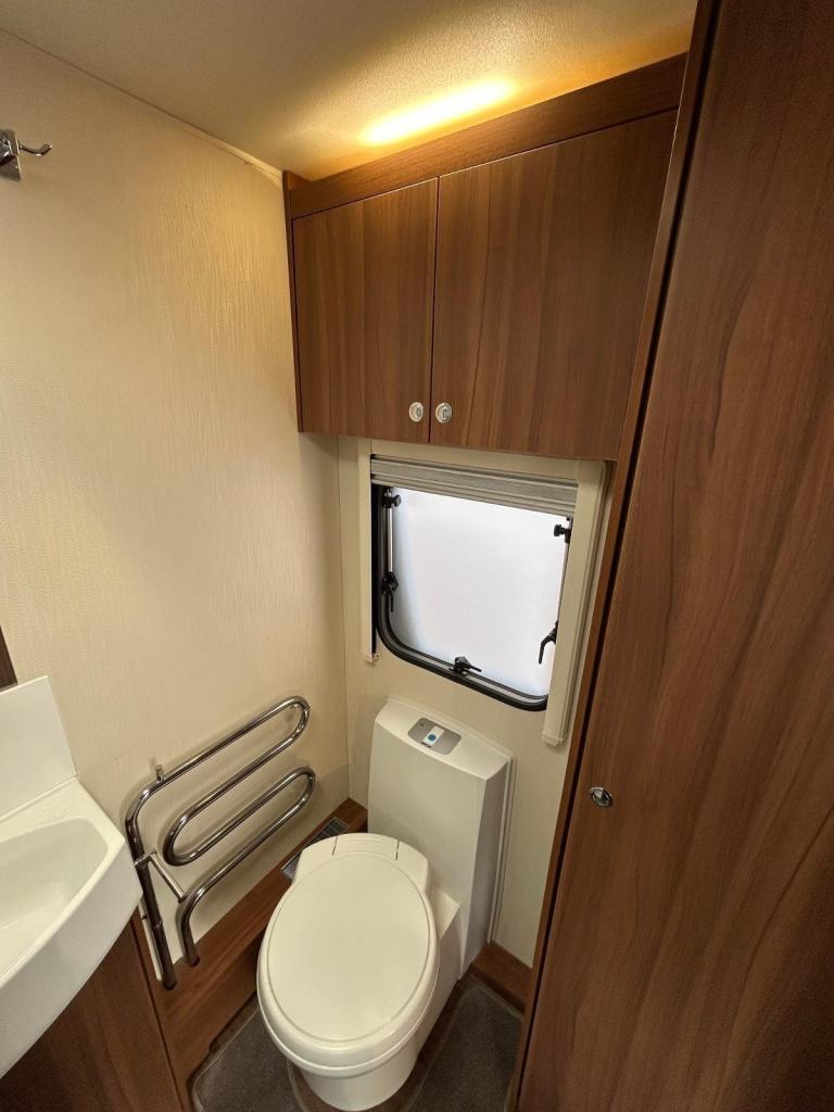 Elddis Affinity 530 3 berth 2016 mover ***LOVELY CONDITION***