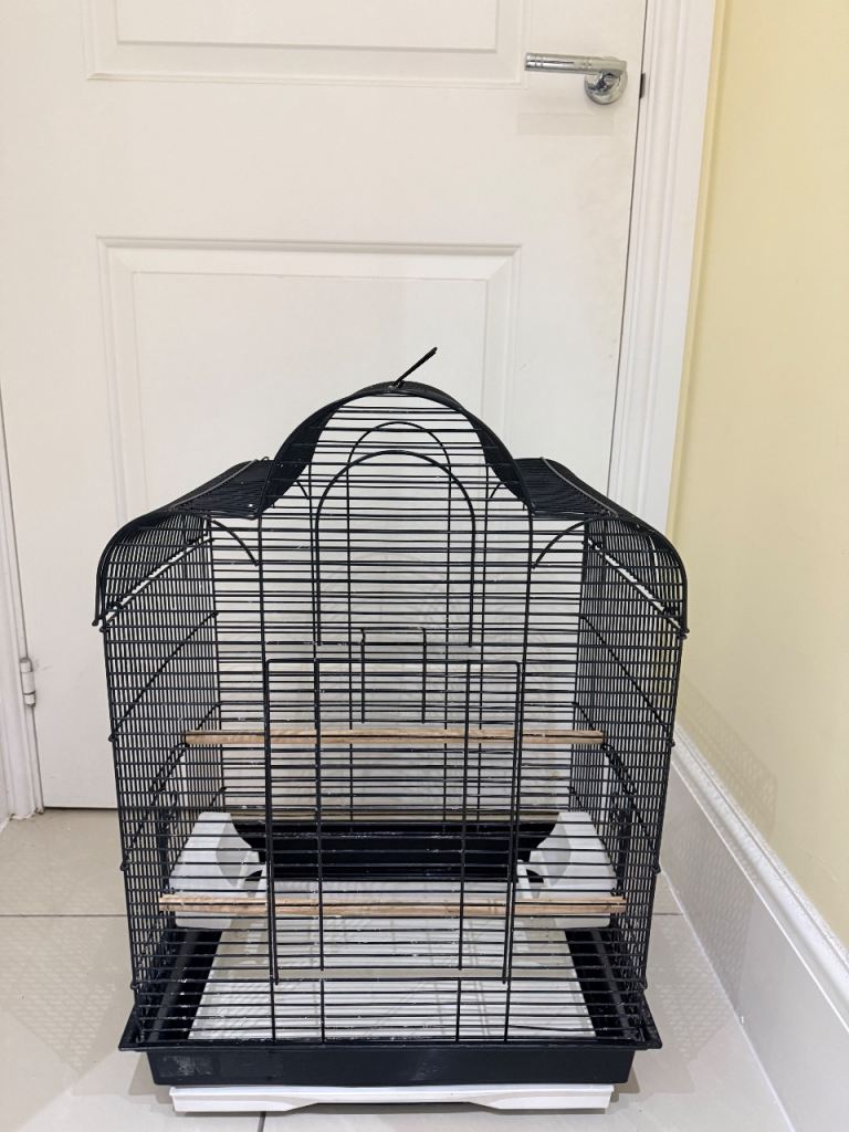 BARGAIN. SMALL BIRD CAGE