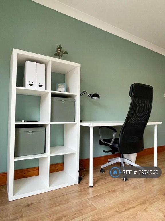 2 bedroom flat in Ferry Road, Glasgow, G3 (2 bed) (#2974508)