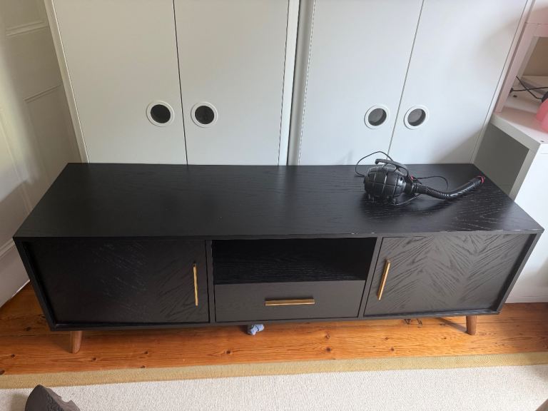 Black TV / Media Unit – Excellent Condition