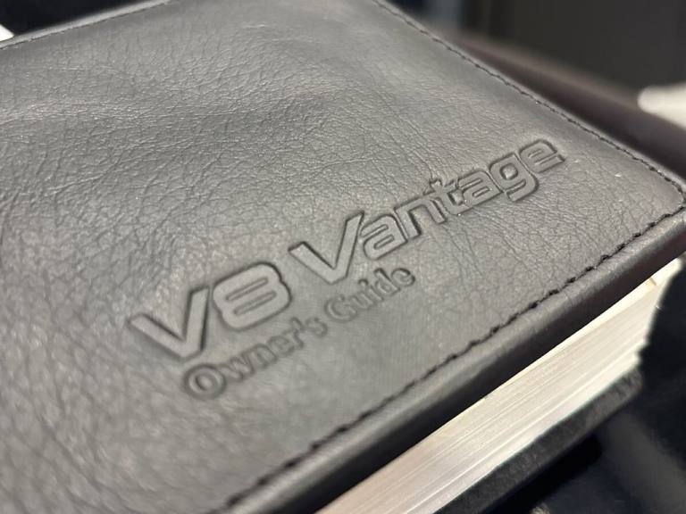 2011 Aston Martin Vantage 4.7 V8 Roadster 2dr Petrol Sportshift Euro 4 (420 bhp) Convertible Petr...