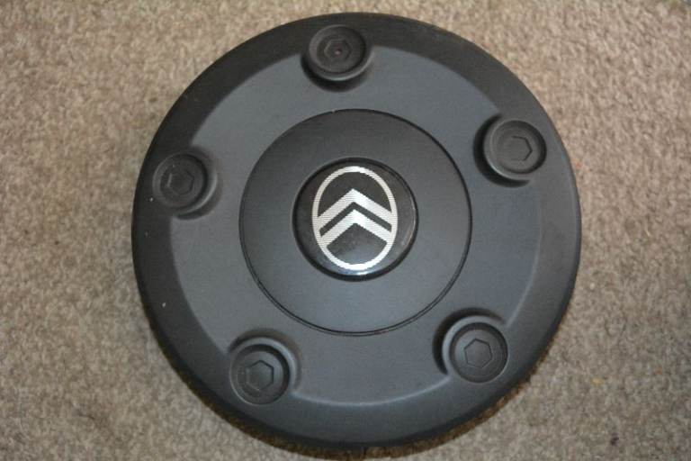 Citroen Wheel centre cap.