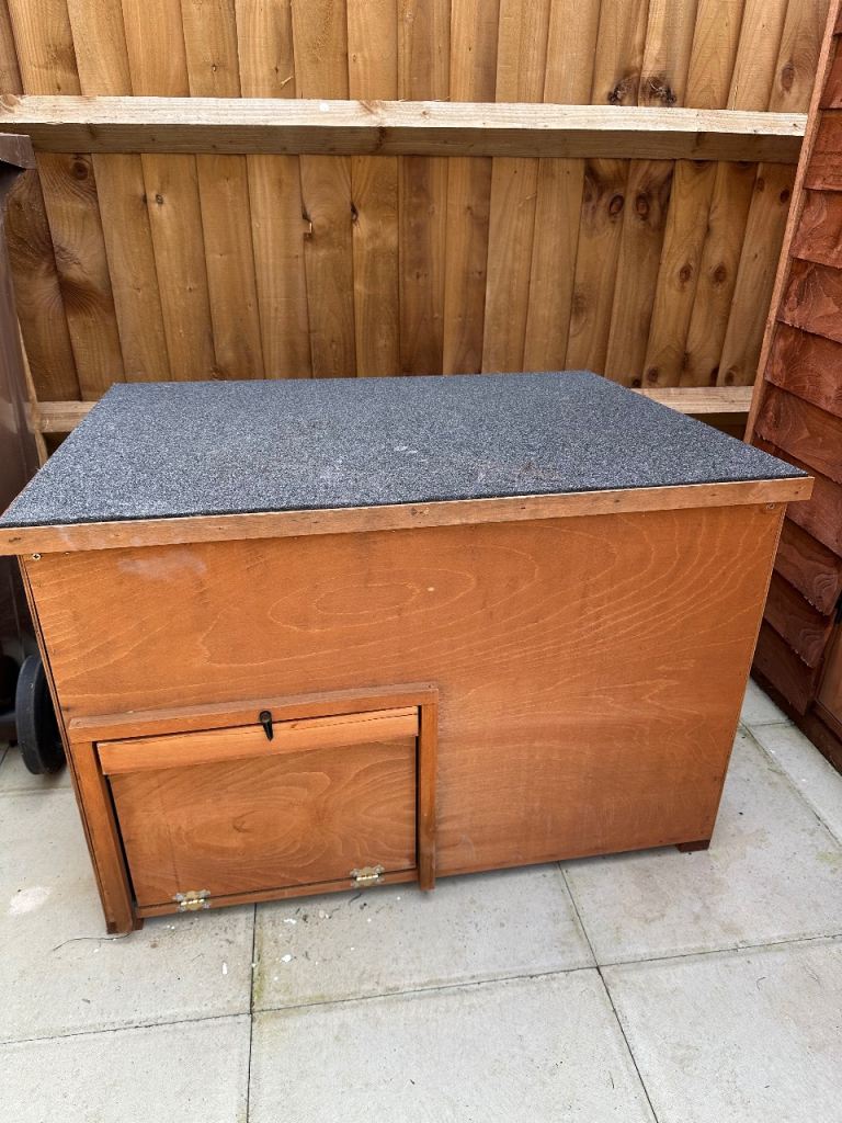 Extra Large Insulated Reptile/Mammal House for Outdoor use, prebuilt