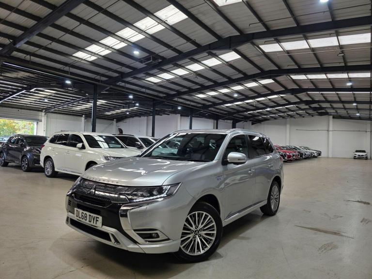 2019 Mitsubishi Outlander 2.4h TwinMotor 13.8kWh 4h CVT 4WD Euro 6 (s/s) 5dr ESTATE Petrol/Electr...