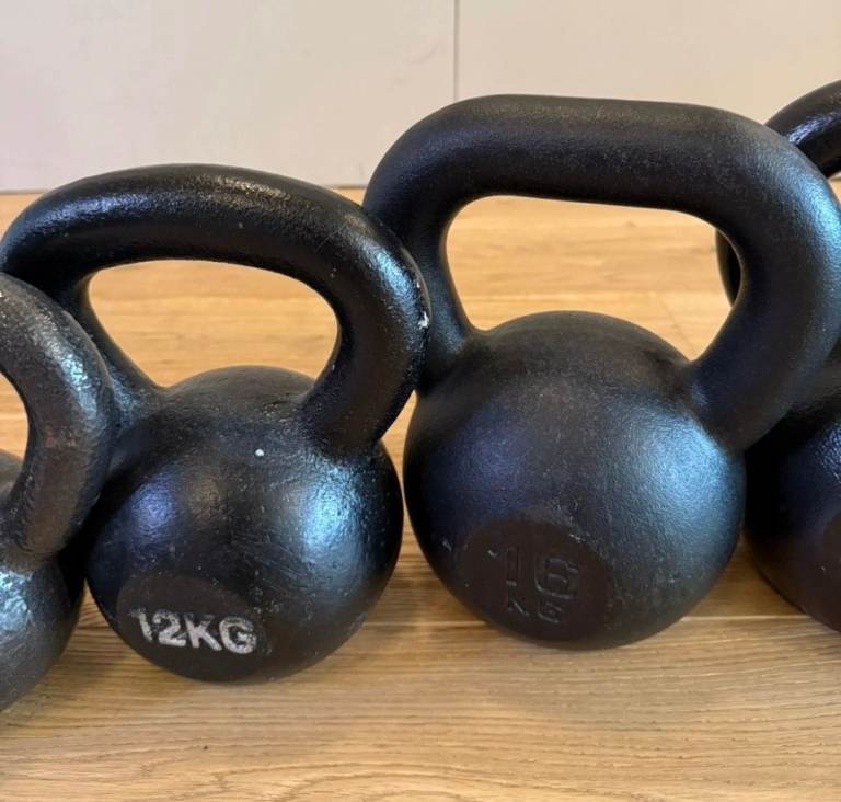 Cast Iron Kettlebell Set 4kg, 8kg, 12kg, 16kg, 20kg, 24kg