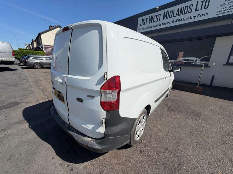 2018 FORD TRANSIT COURIER 1.5 TDCI 95PS TREND VAN BREAKING FOR PARTS
