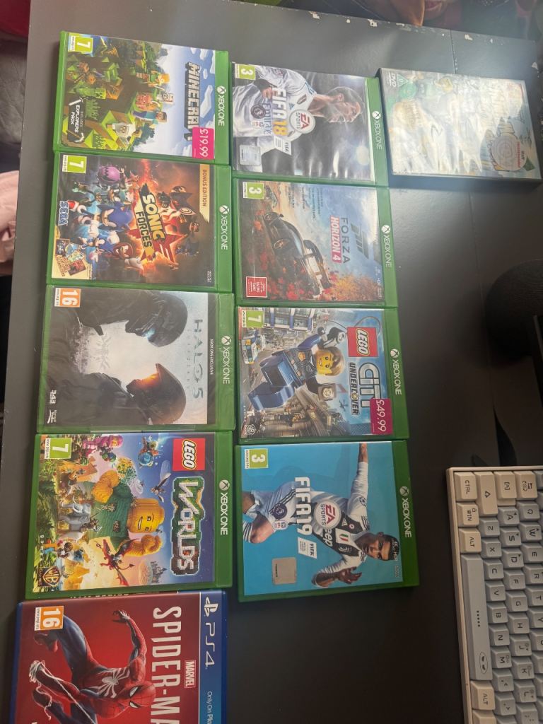 Xbox One and PS4 Games Bundle – FIFA, Minecraft, Spider-Man