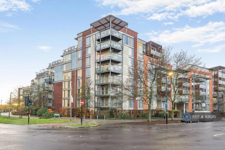 1 bedroom in Farnsworth Court, London, SE10 (#931015)
