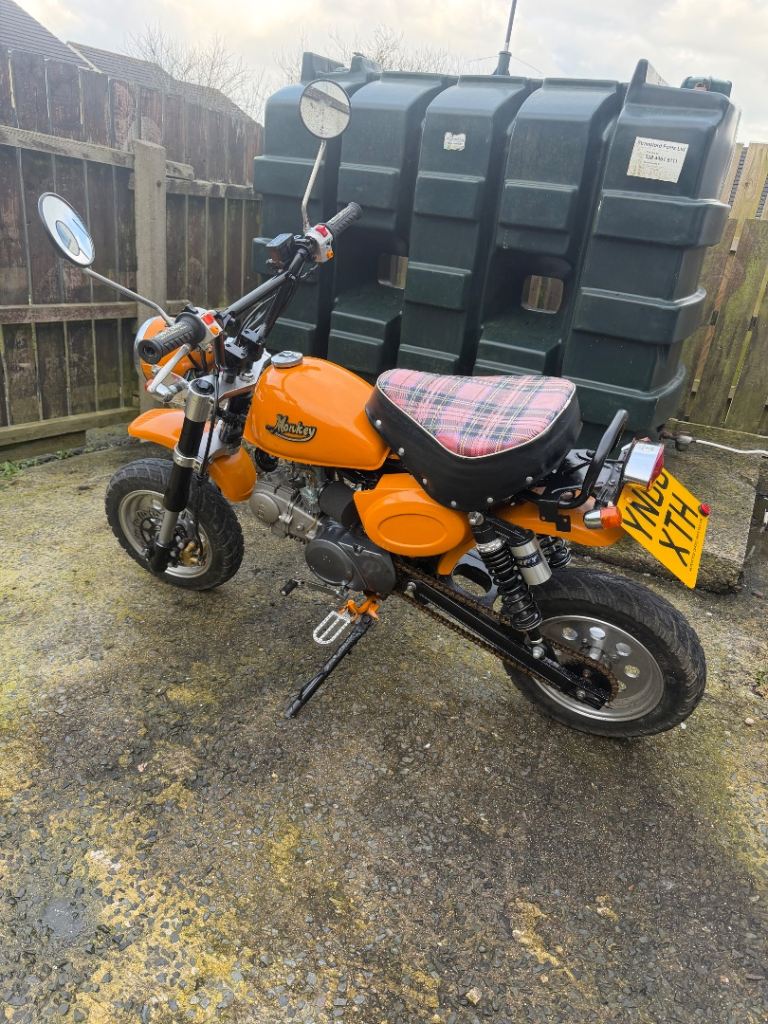 Road legal 125cc monkey bike