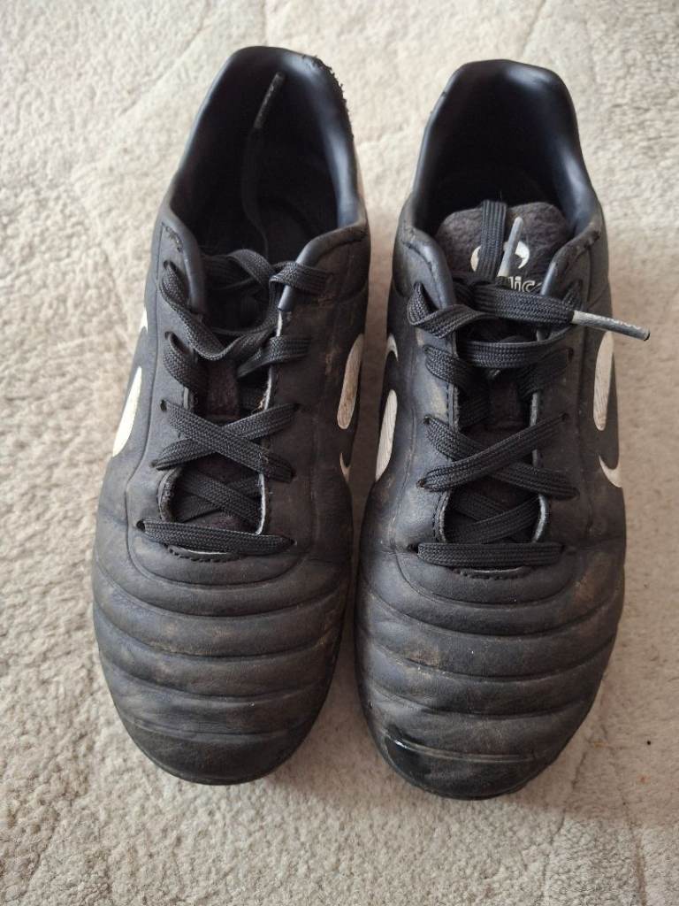 Kids Sondico astro-turf boots