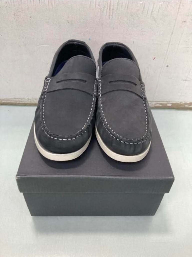 Crew Clothing Company SLIP ON DECK SHOE In NAVY - EU SIZE: 43/9UK