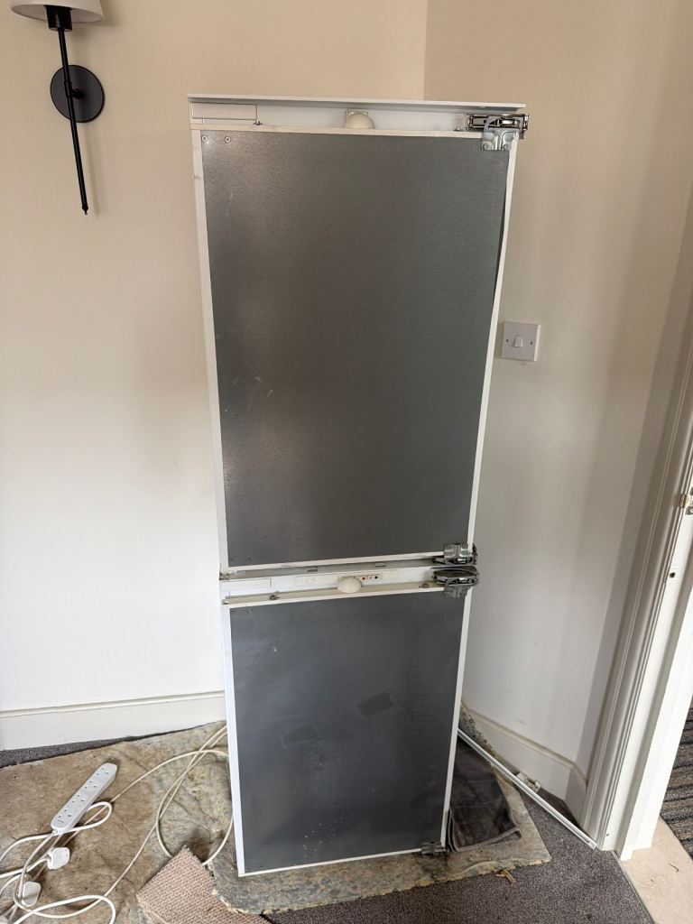 Integrated Fridge/Freezer