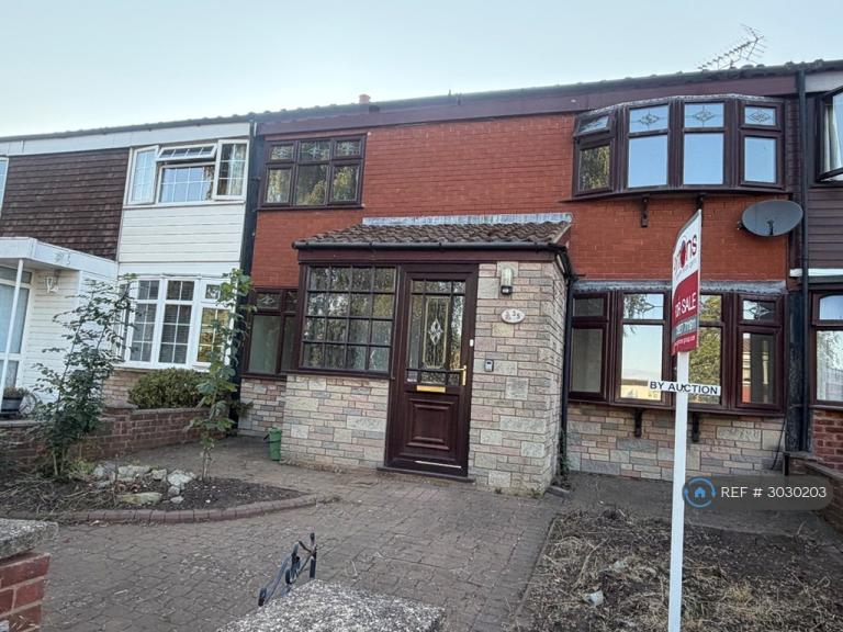 5 bedroom house in Royal Meadow Drive, Atherstone, CV9 (5 bed) (#3030203)