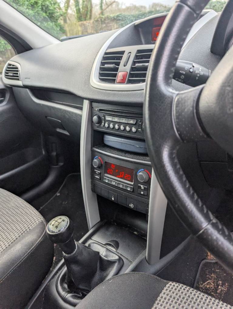 Peugeot, 207, Hatchback, 2010, Manual, 1560 (cc), 5 doors