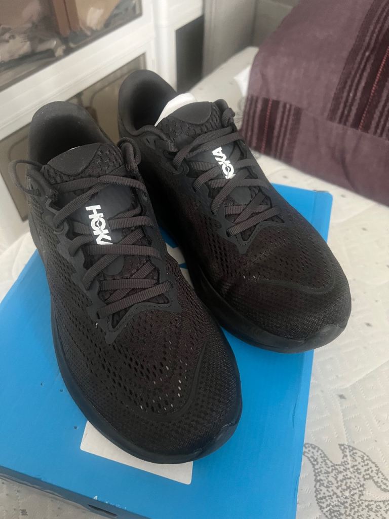 Hoka One One Rincon 4 Running Trainers UK 9 Wide Fit BNIB