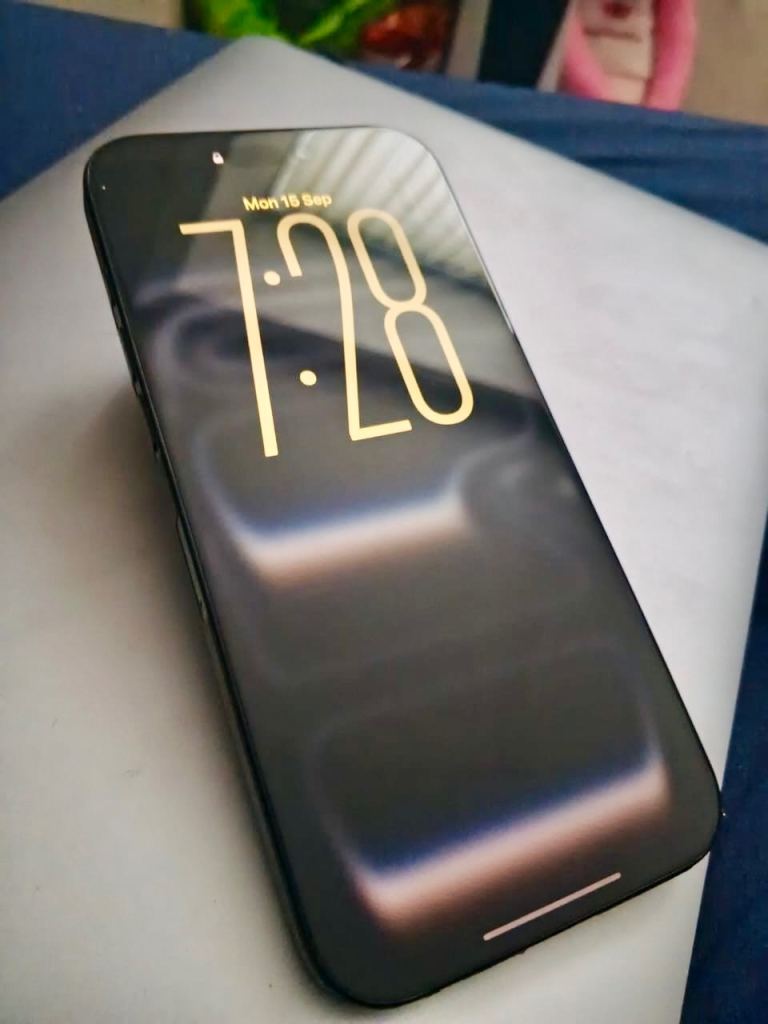 iphone 16 Pro max 256 Gb With Box and Apple warranty till January 