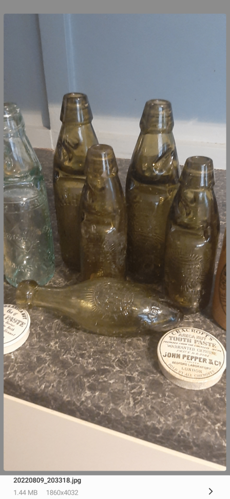 Wanted Victorian bottles and pots dug up by digger drivers and ground workers.