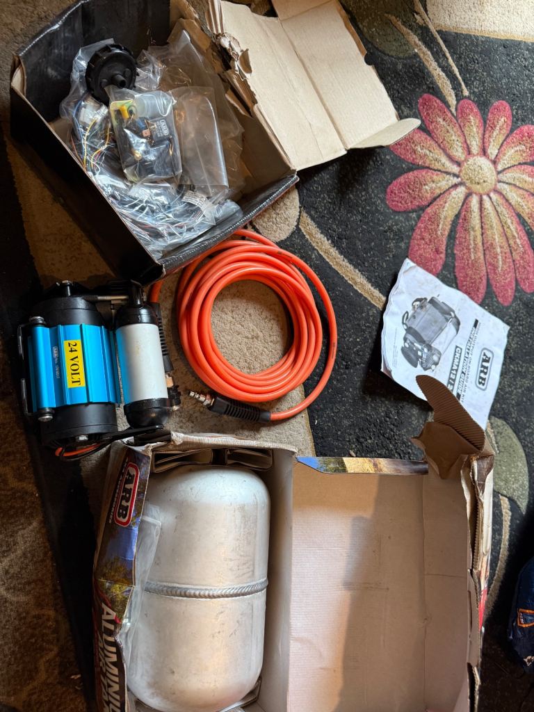 ARB High Output Air Compressor and Air Tank Kit Bundle 12v