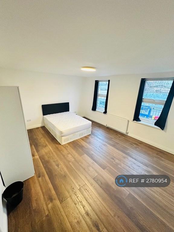 1 bedroom in Kennington Road, London, SE11 (#2780954)