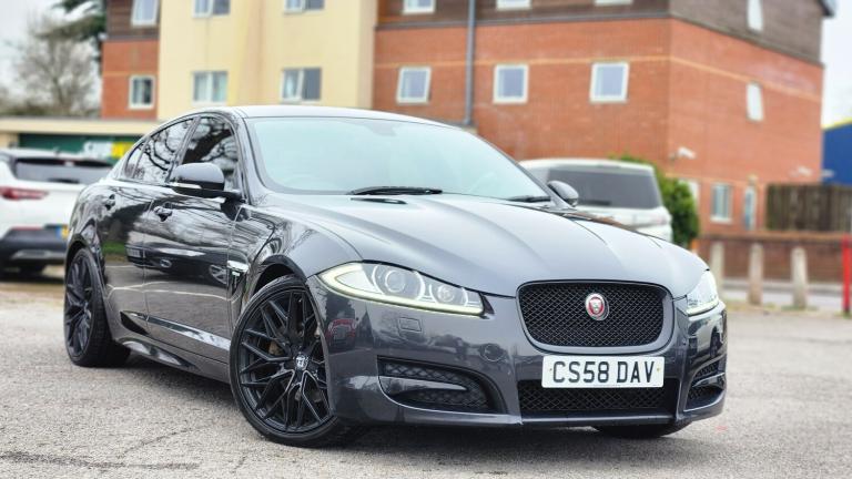 2015 Jaguar XF 2.2d R-Sport Black Saloon 4dr Diesel Auto Euro 5 (s/s) (200 ps)