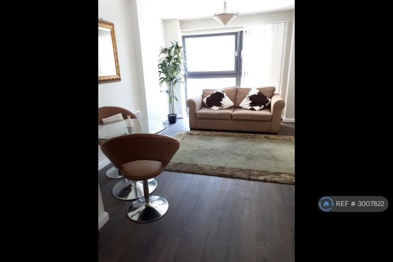 1 bedroom flat in Churchill Way, Cardiff, CF10 (1 bed) (#3007822)