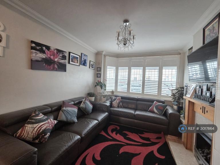 3 bedroom house in Ingleton Avenue, Welling, DA16 (3 bed) (#3017864)