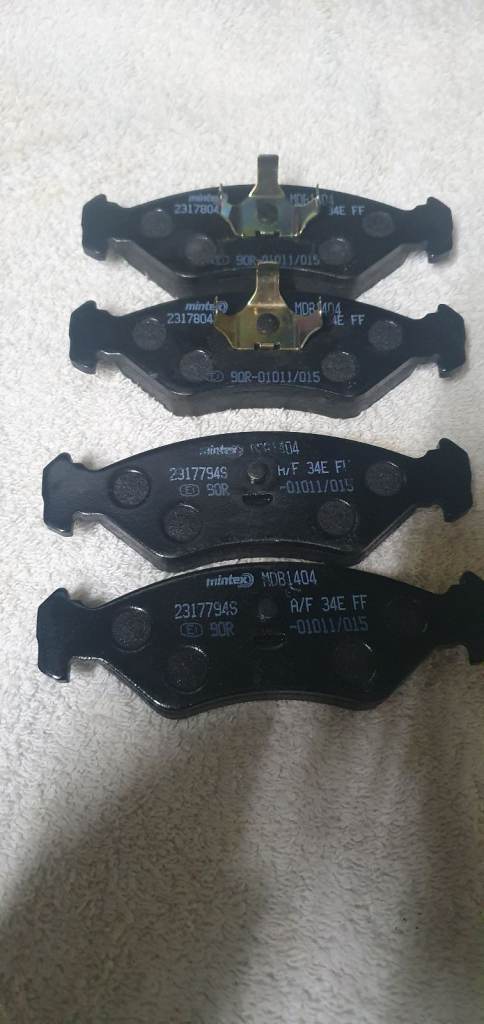 Brake Pads Full Set Of 4 Front MDB1404 Mintex Ford