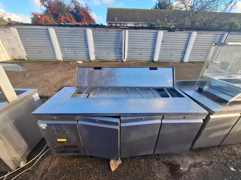 Commercial pizza fridge for shop cafe restaurant takeaway 