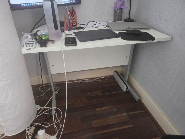 White Cantilever Office Desk
