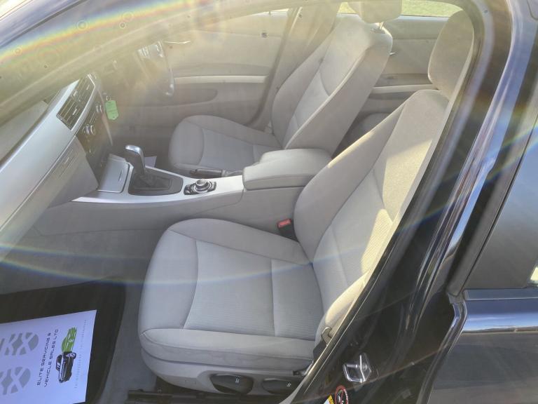BMW 3 SERIES 2.0 320d SE Saloon 2009