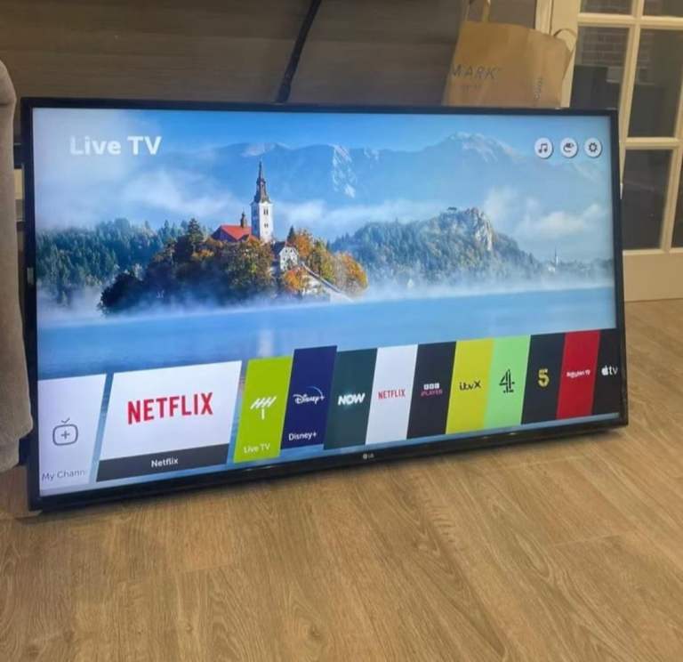 LG 49 inch Ultra HD 4K Smart TV