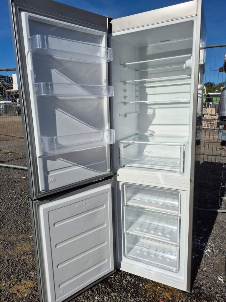 Fridge Freezer – Silver, Good Condition