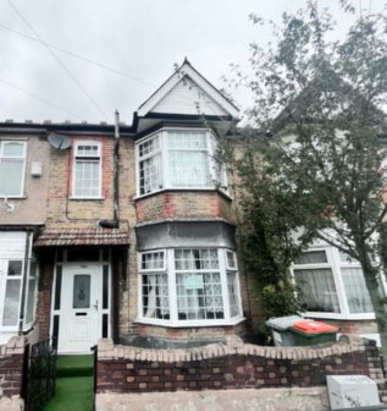 4/5 Bedroom House - East Ham