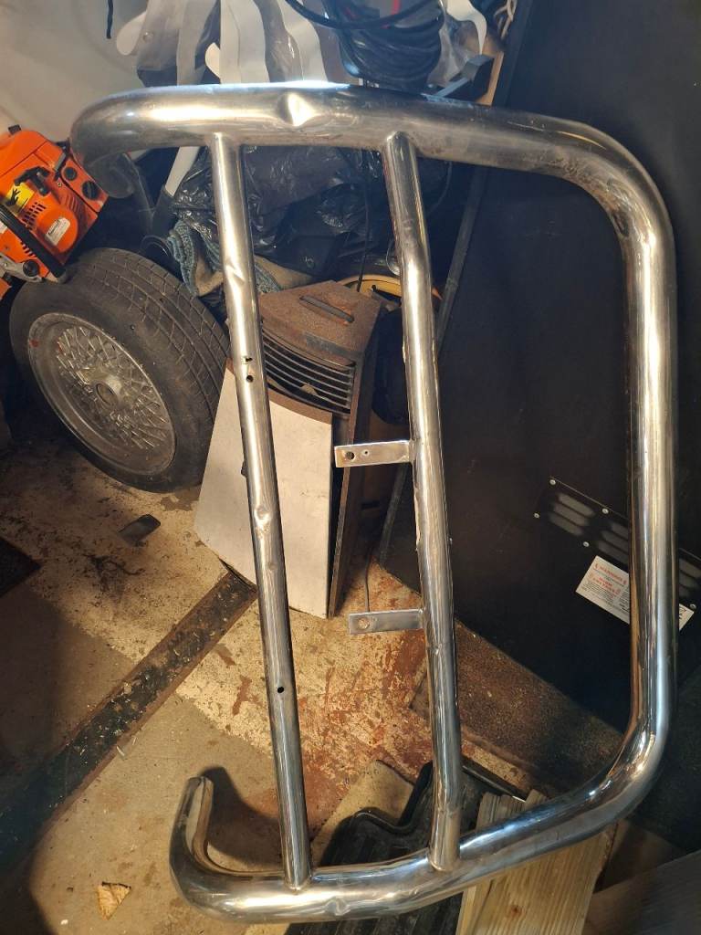 Bull bar of Renault Trafic no brackets