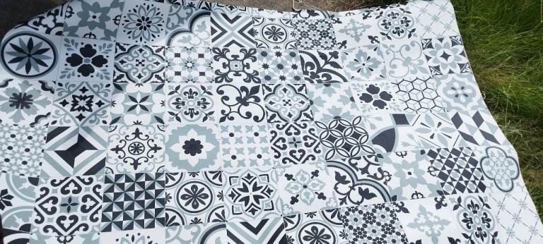 Lino offcut from a role- Grey/White, New Roll