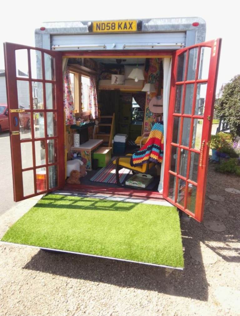 Renault Master Camper Van, 2 Berth, Heater, Water, Toilet Live-in Potential 27t Miles