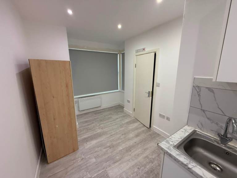 BENEFITS ACCEPTED - Studio Flat Available in Wealdstone Harrow HA3