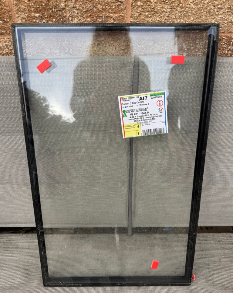 FREE Pane of glass 401x644mm 