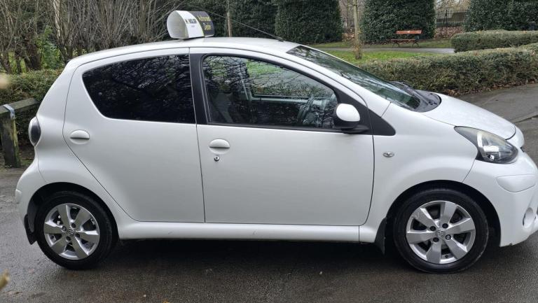 2012 Toyota AYGO 1.0 VVT-i Fire Euro 5 5dr HATCHBACK Petrol Manual