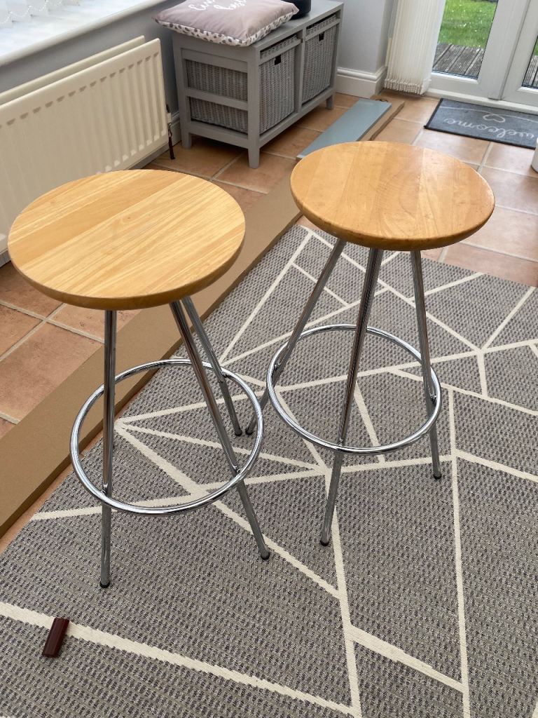 Breakfast bar stools (2)