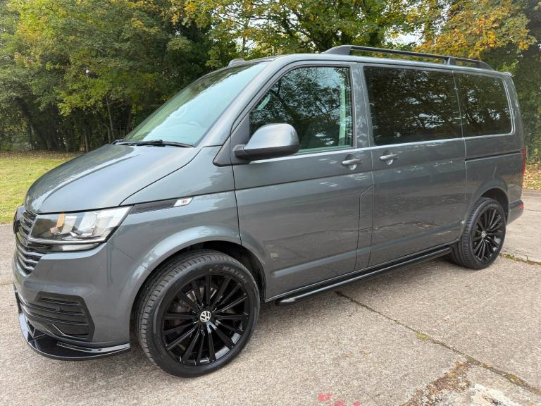 2020 VOLKSWAGEN TRANSPORTER T6.1 8 SEAT SHUTTLE SWB IN INDIUM GREY - EURO SIX