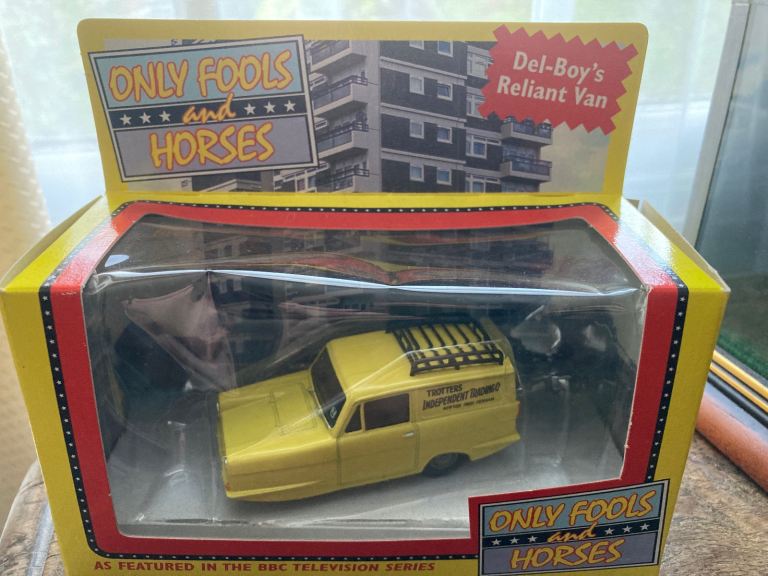 Lledo Reliant van Only fools and horses 