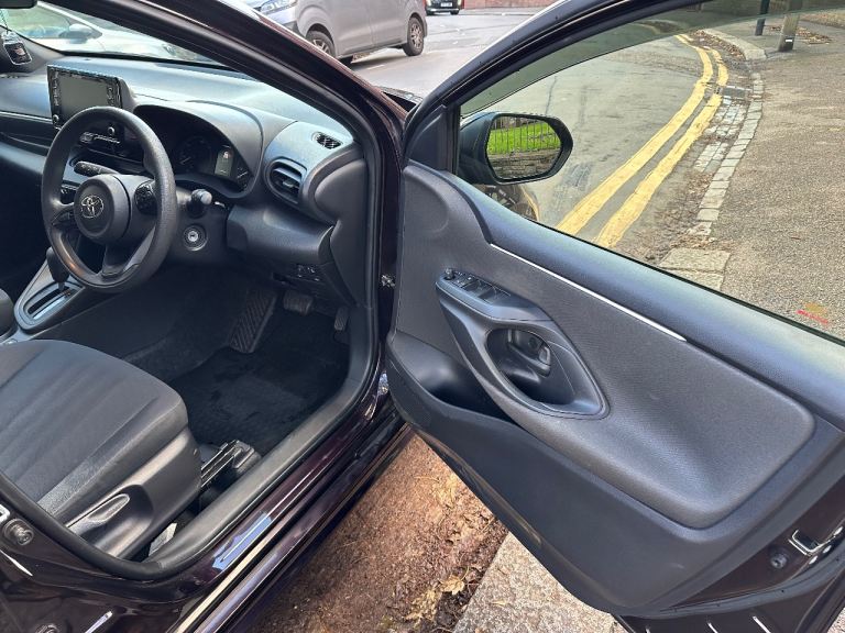 TOYOTA YARIS Hybrid 2020