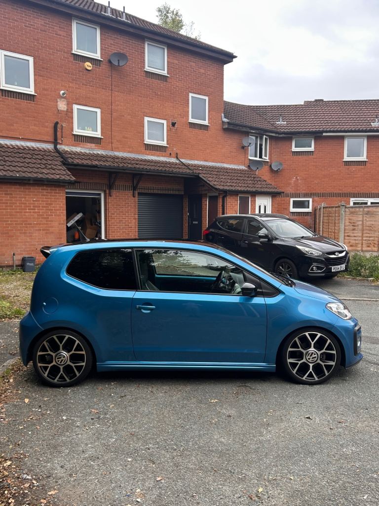 Volkswagen, UP, Hatchback, 2017, Manual, 999 (cc), 3 doors